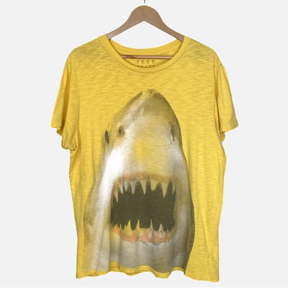 FREE STATE size: L graphic shark tee shirt - Picture 1 of 3